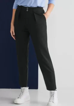 Casual Fit Hose