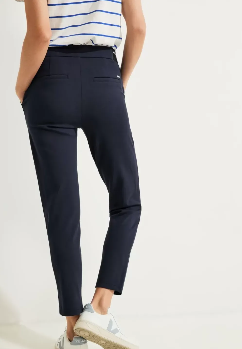 Casual Fit Hose