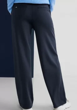 Casual Fit Hose