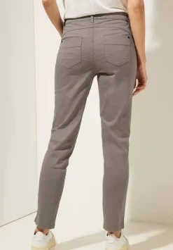 Casual Fit Hose