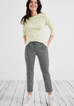 Casual Fit Hose