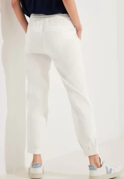 Casual Fit Hose