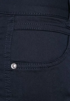 Casual Fit Hose