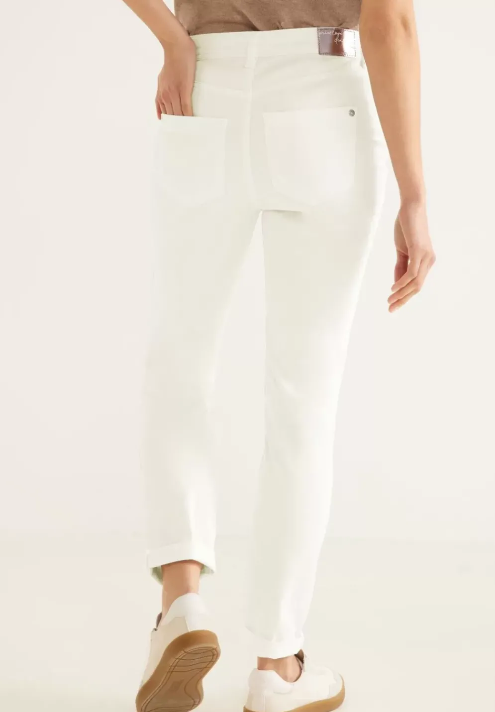 Casual Fit Hose