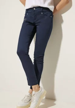Casual Fit Hose