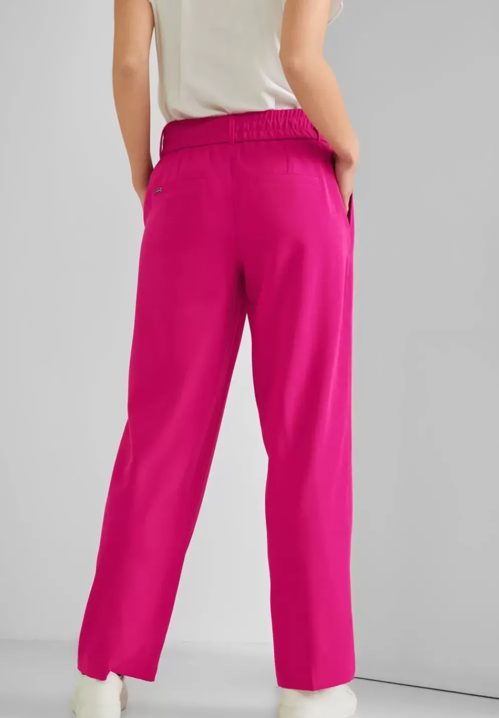 Casual Fit Hose