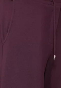 Casual Fit Hose