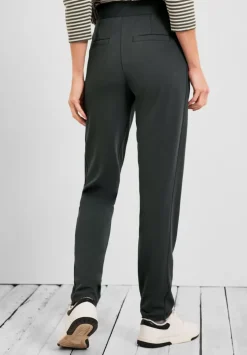 Casual Fit Hose