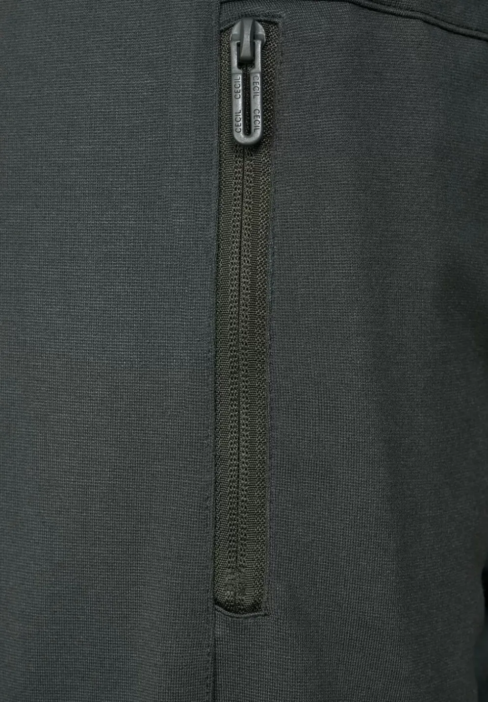 Casual Fit Hose
