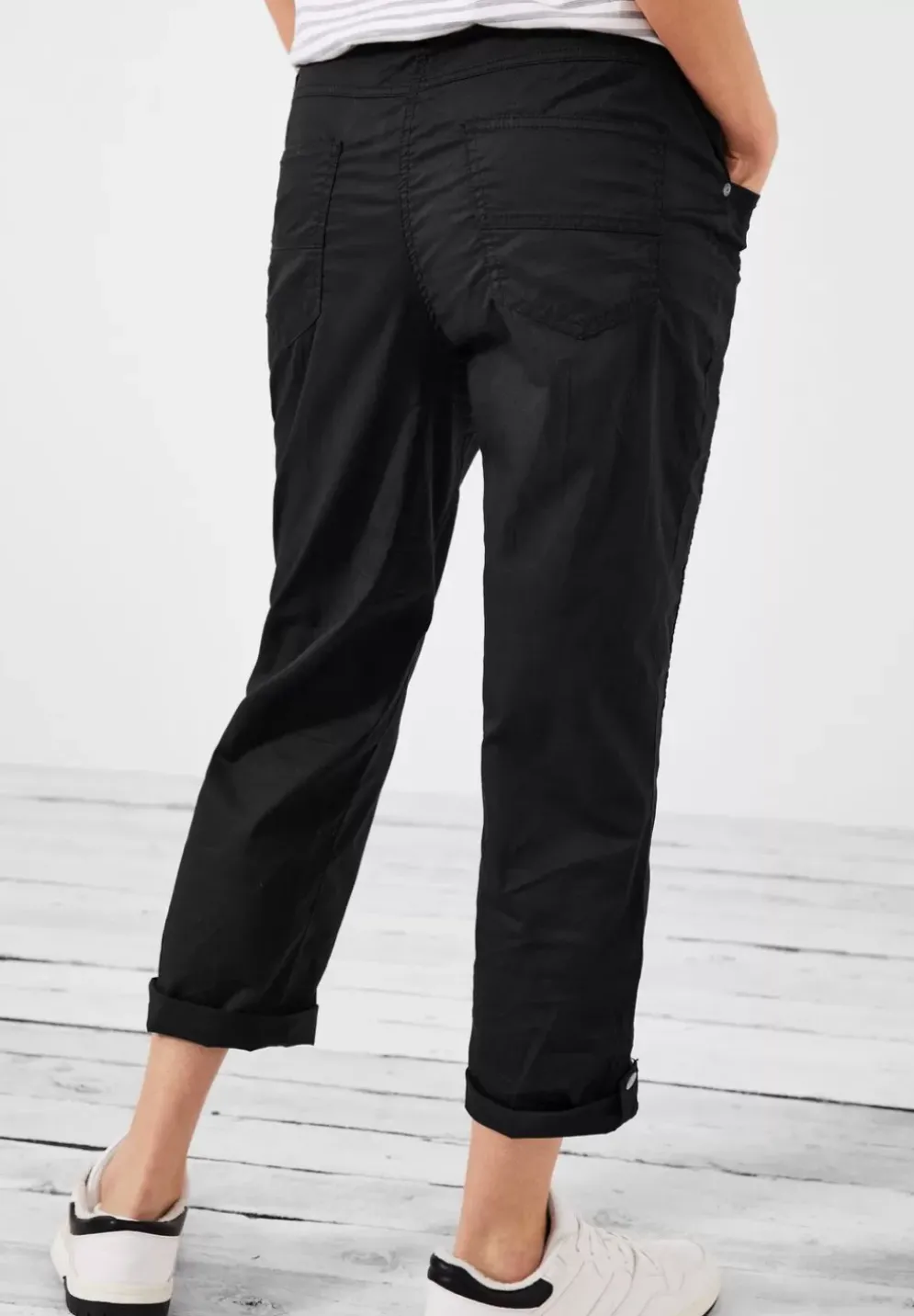 Casual Fit Hose In 7/8