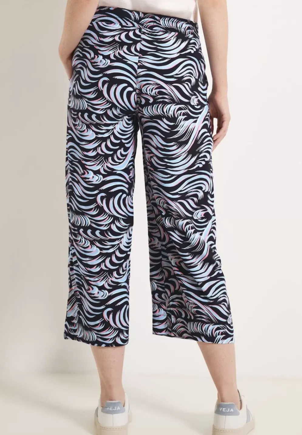 Casual Fit Hose In 3/4-Lange