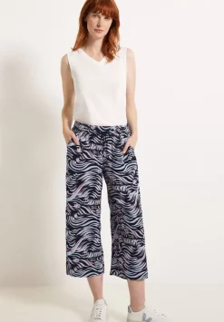 Casual Fit Hose In 3/4-Lange