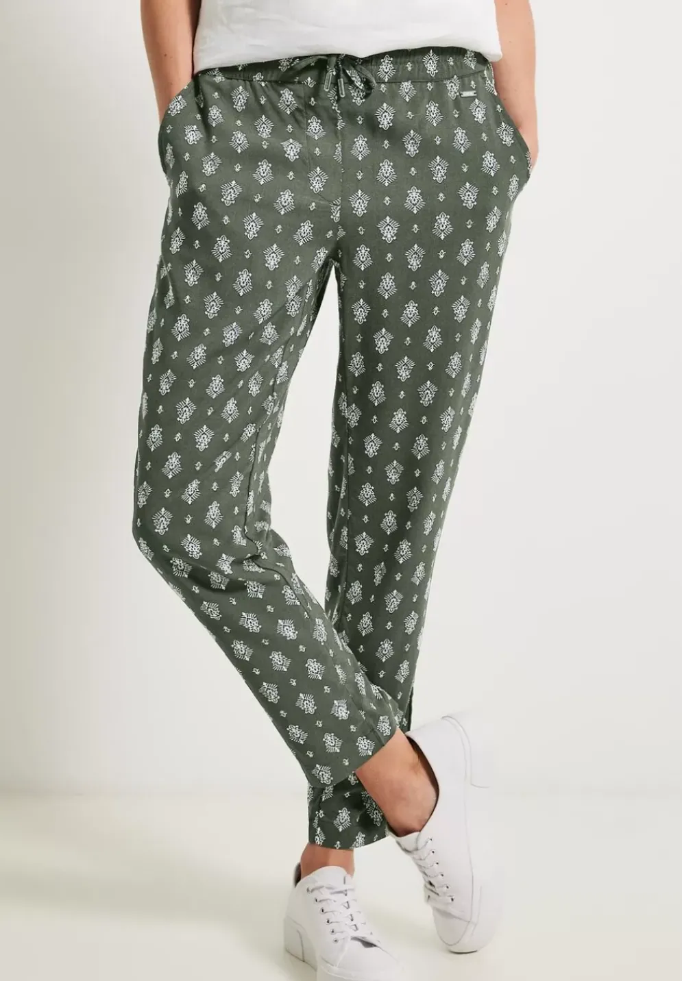 Casual Fit Hose Mit Print
