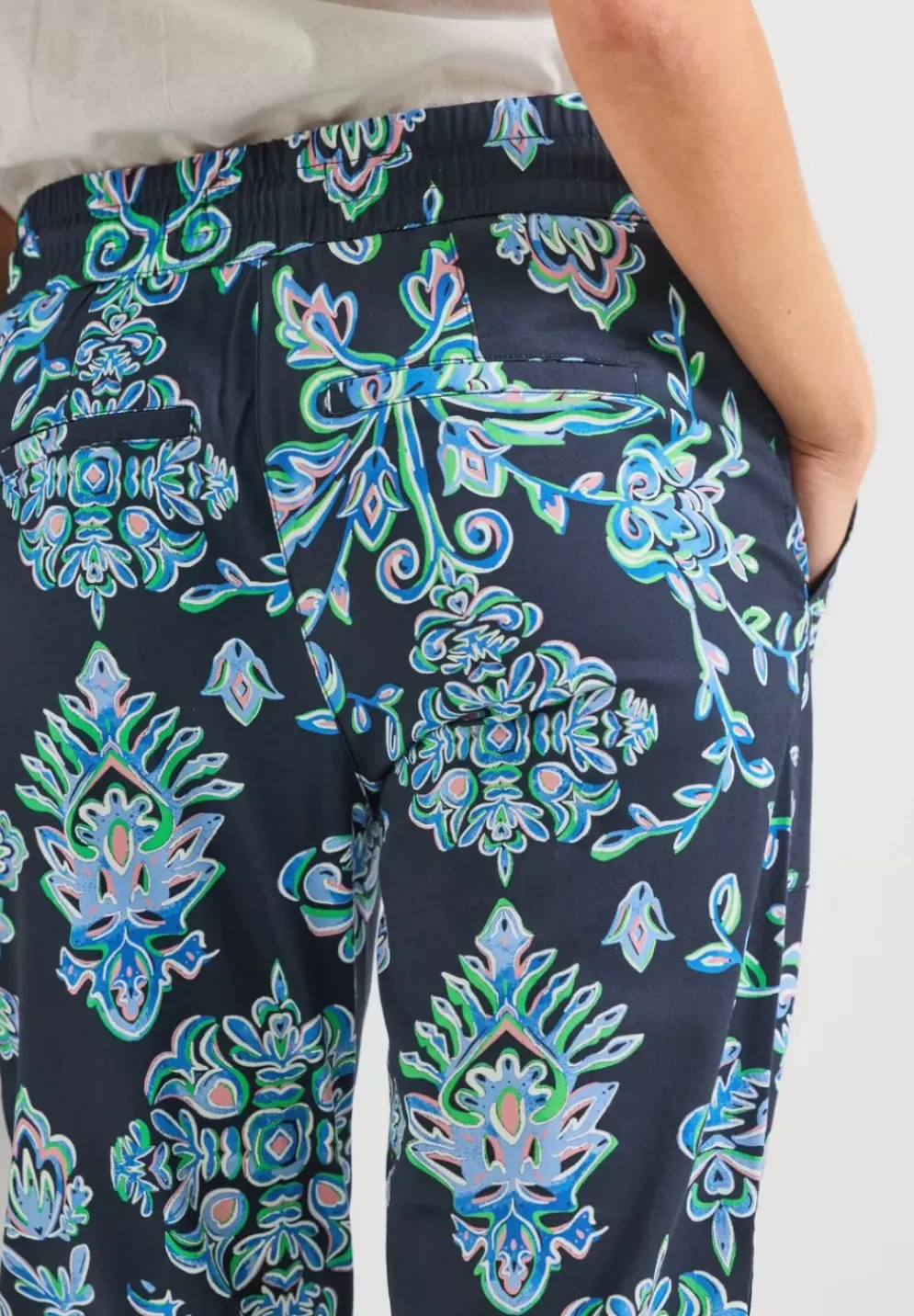 Casual Fit Hose Mit Print