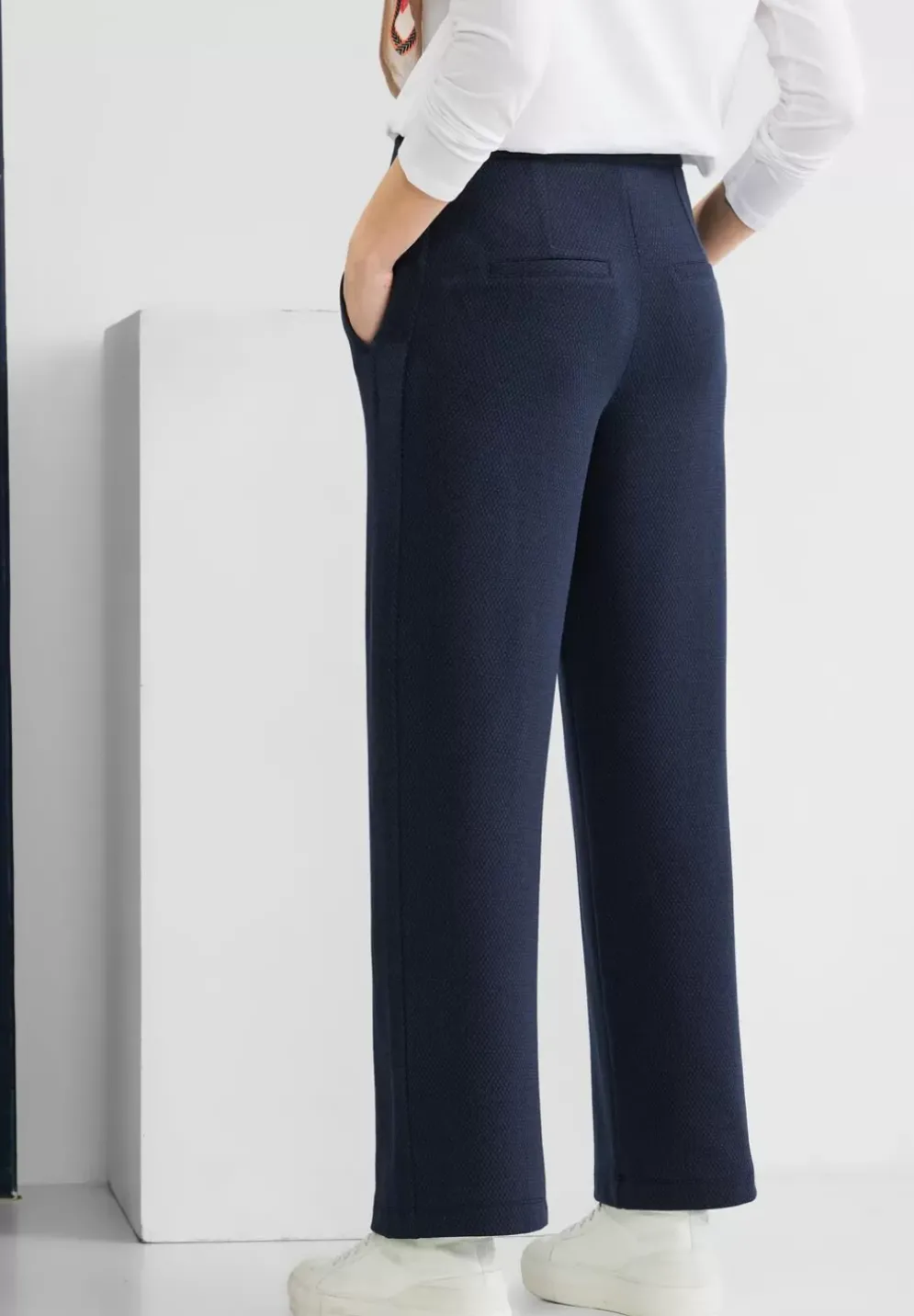 Casual Fit Jacquard Hose