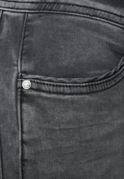 Casual Fit Jeans