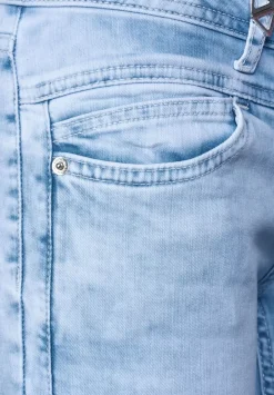 Casual Fit Jeans