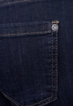 Casual Fit Jeans