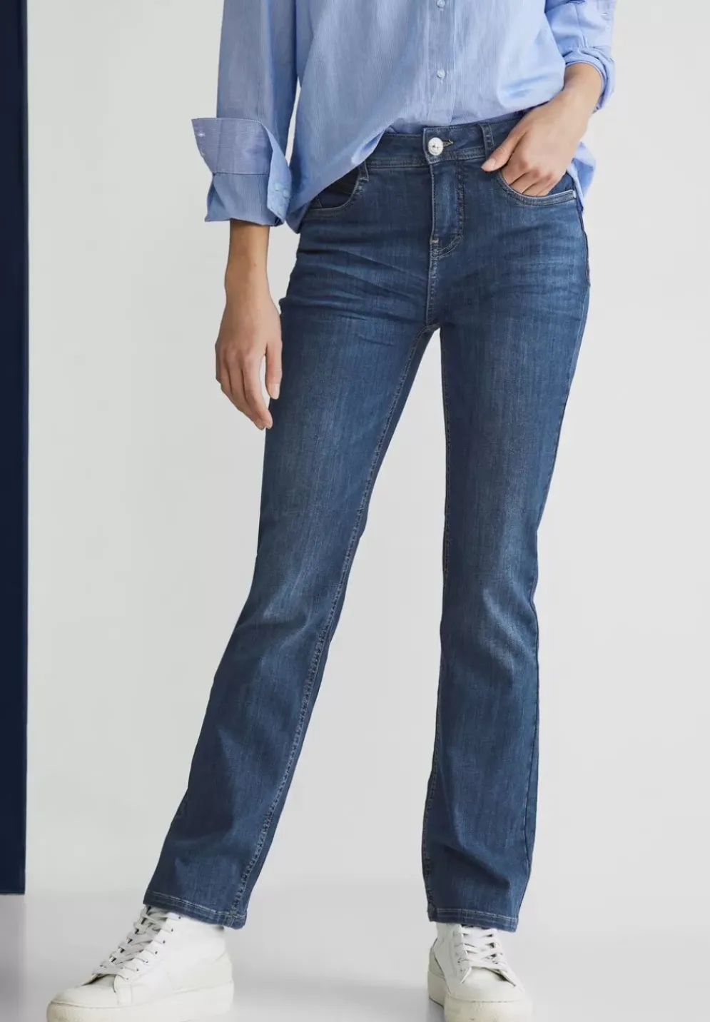 Casual Fit Jeans