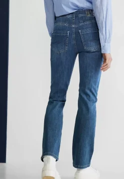 Casual Fit Jeans