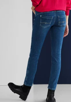 Casual Fit Jeans