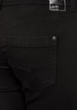 Casual Fit Jeans