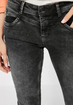 Casual Fit Jeans
