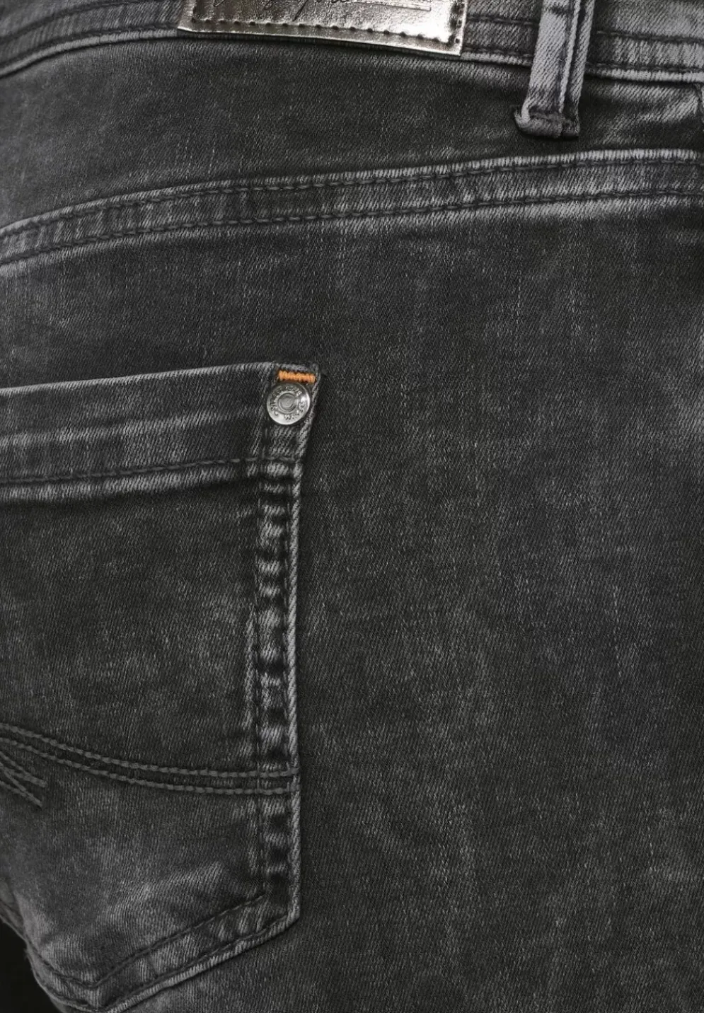 Casual Fit Jeans