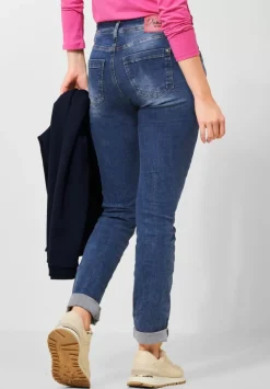 Casual Fit Jeans