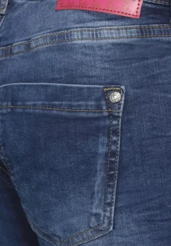Casual Fit Jeans