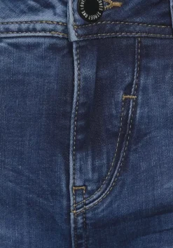 Casual Fit Jeans