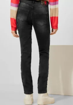 Casual Fit Jeans
