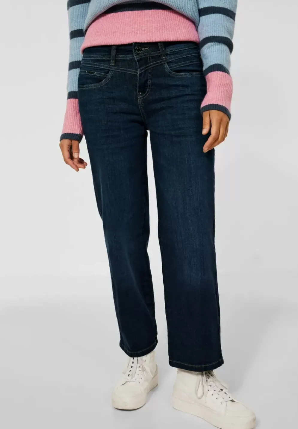 Casual Fit Jeans