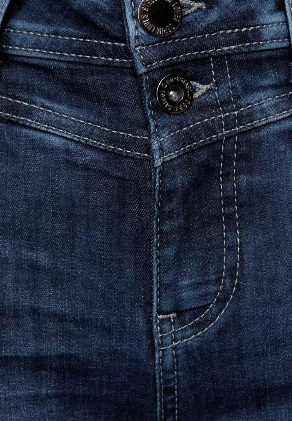 Casual Fit Jeans