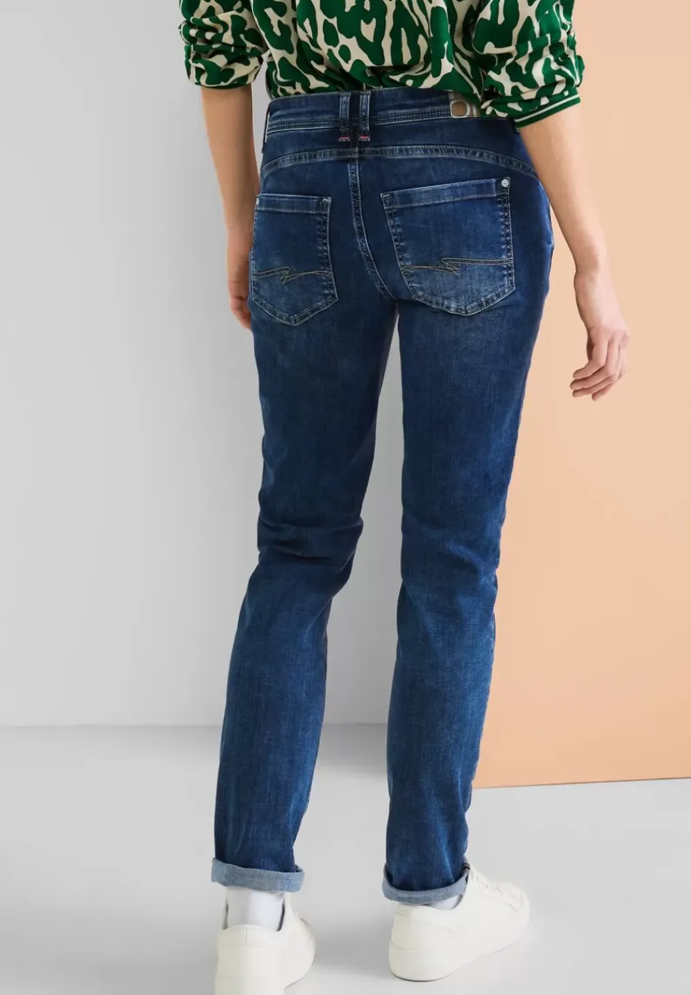 Casual Fit Jeans