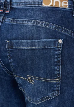 Casual Fit Jeans