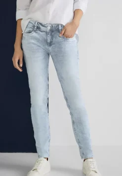Casual Fit Jeans