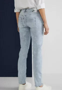Casual Fit Jeans