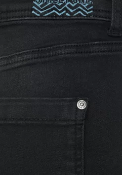 Casual Fit Jeans