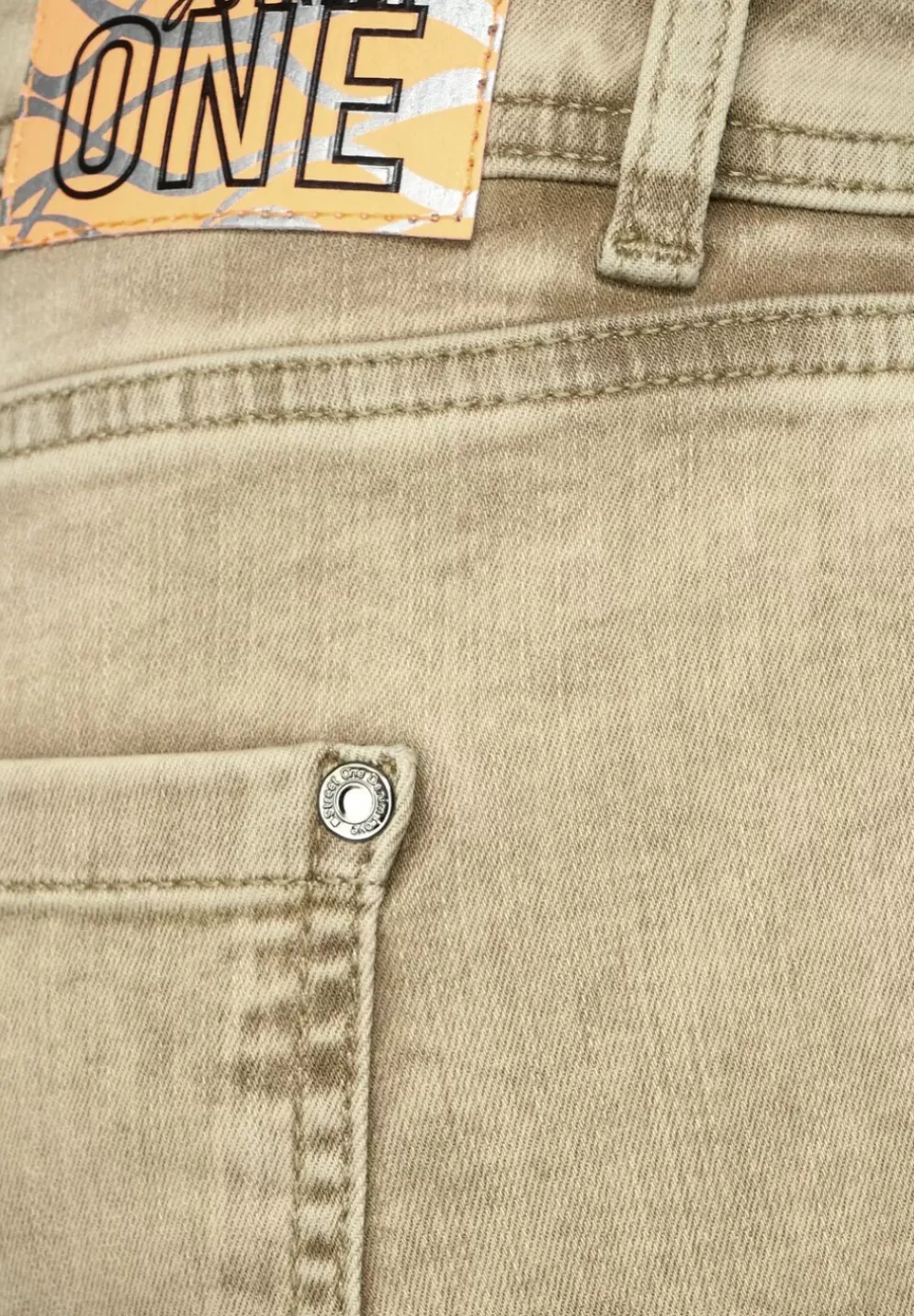 Casual Fit Jeans