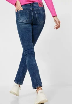 Casual Fit Jeans