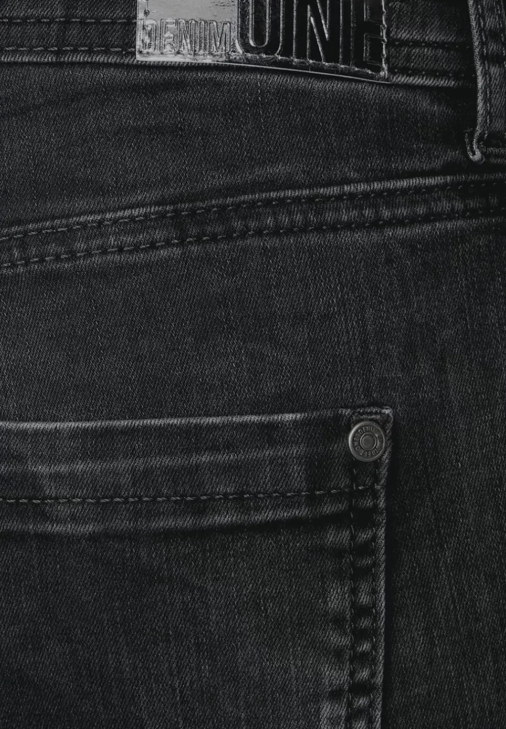 Casual Fit Jeans