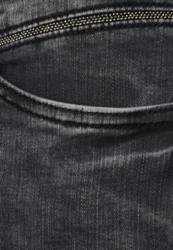 Casual Fit Jeans