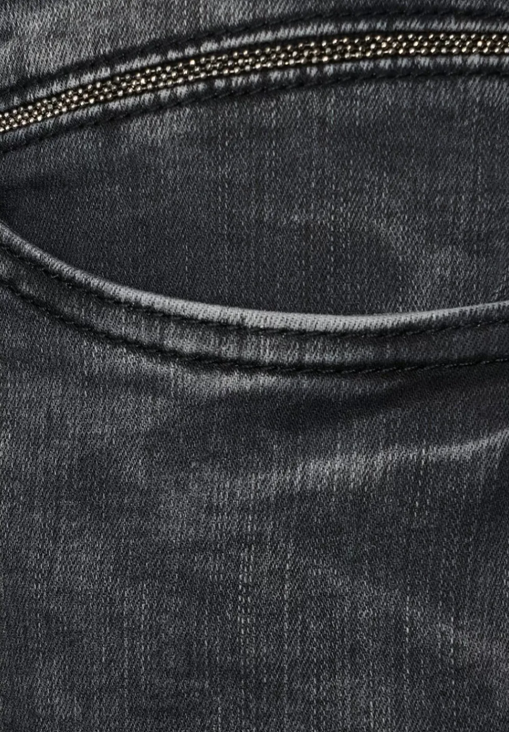 Casual Fit Jeans