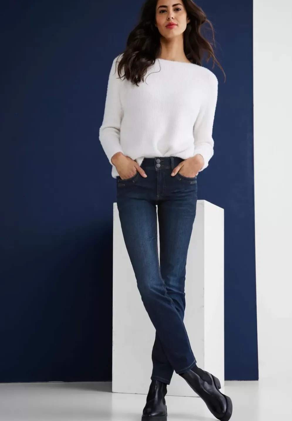 Casual Fit Jeans