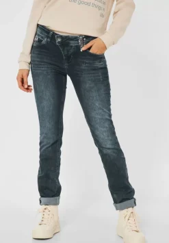 Casual Fit Jeans
