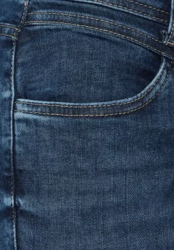 Casual Fit Jeans