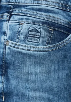 Casual Fit Jeans