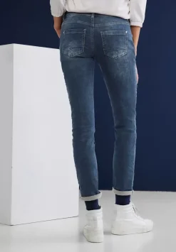 Casual Fit Jeans