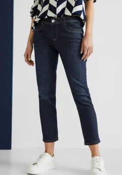 Casual Fit Jeans